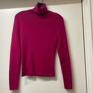 Lightweight pink cotton sweater with turtleneck